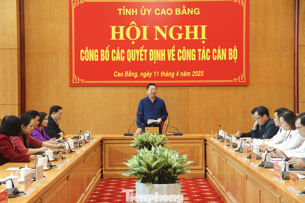 Bí thư Tỉnh ủy Trần Hồng Minh phát biểu giao nhiệm vụ các trường hợp phân công, bổ nhiệm. Ảnh: CB Bí thư Tỉnh ủy Trần Hồng Minh phát biểu giao nhiệm vụ các trường hợp phân công, bổ nhiệm. Ảnh: CB