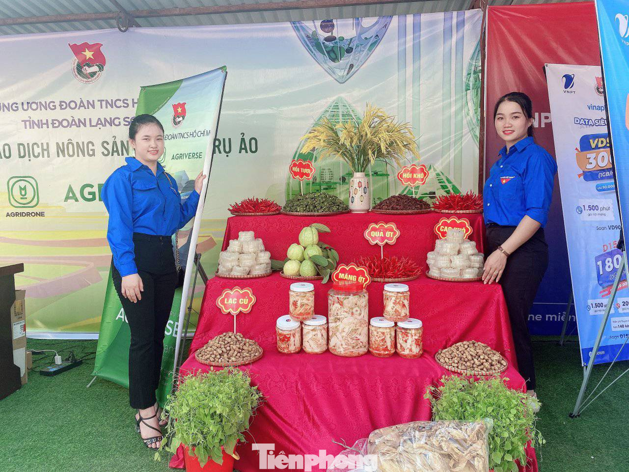 Đoàn viên, thanh niên địa phương quảng bá những sản vật riêng có, đặc sản của Chi Lăng Đoàn viên, thanh niên địa phương quảng bá những sản vật riêng có, đặc sản của Chi Lăng