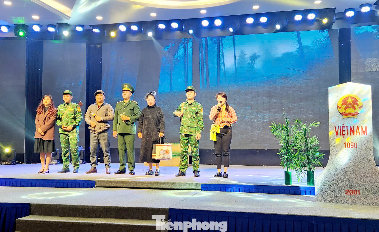 Lồng ghép các nội dung tuyên truyền phòng chống các tệ nạn xã hội. Lồng ghép các nội dung tuyên truyền phòng chống các tệ nạn xã hội.