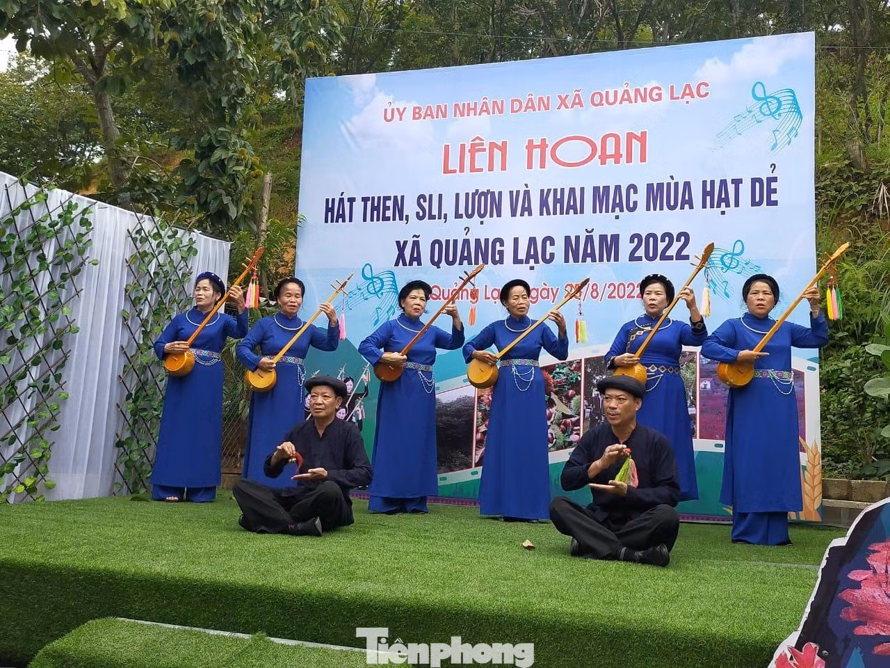 Nhiều tiết mục đậm đà bản sắc dân tộc được trình bày, giao lưu với du khách gần xa -Ảnh: TL