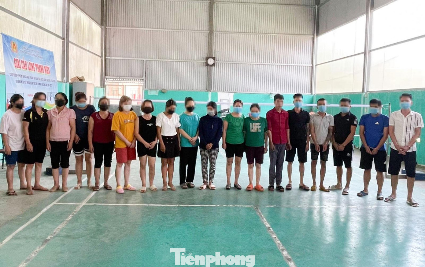 Các đối tượng đánh bạc và tổ chức đánh bạc bị bắt giữ -Ảnh: TL