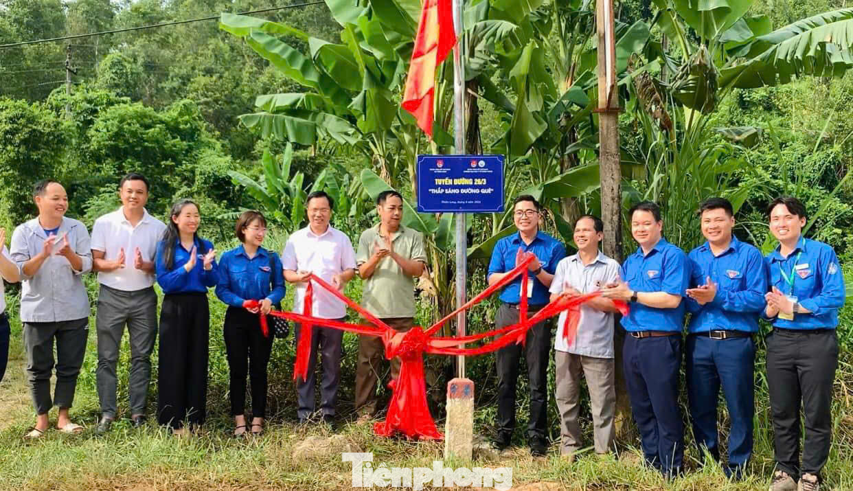 Tuổi trẻ huyện Bình Gia khánh thành, bàn giao nhiều công trình "Thắp sáng đường quê"