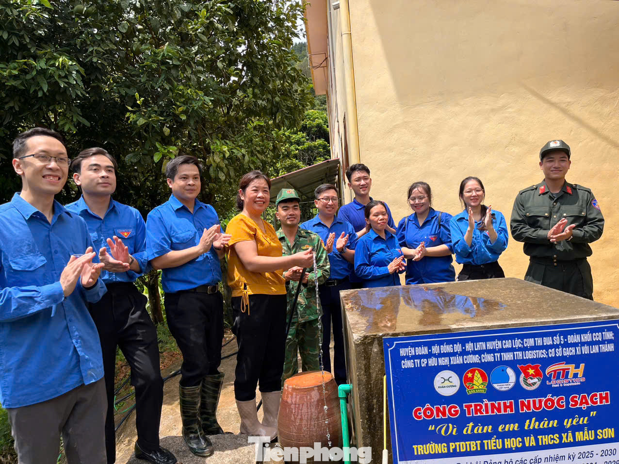 Tuổi trẻ Cao Lộc xây dựng công trình nước sạch cho học sinh vùng cao.