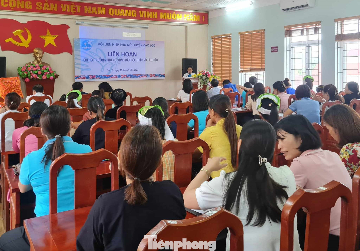 Chị em trao đổi kinh nghiệm làm công tác Hội, bình đẳng giới trên địa bàn huyện Cao Lộc.