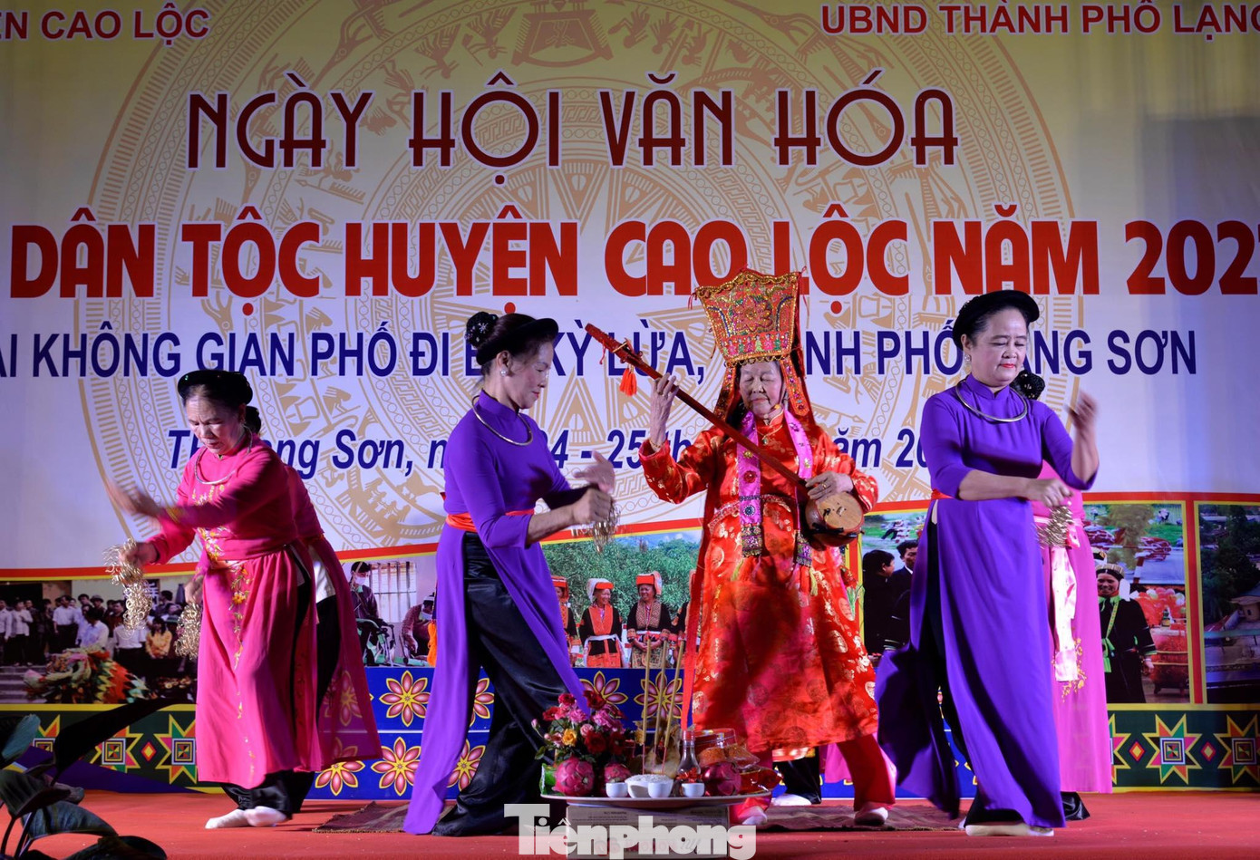 Hát Then, múa Chầu và những trích đoạn Then Cổ là nét đặc sắc văn hóa dân tộc của người xứ Lạng -Ảnh: TL