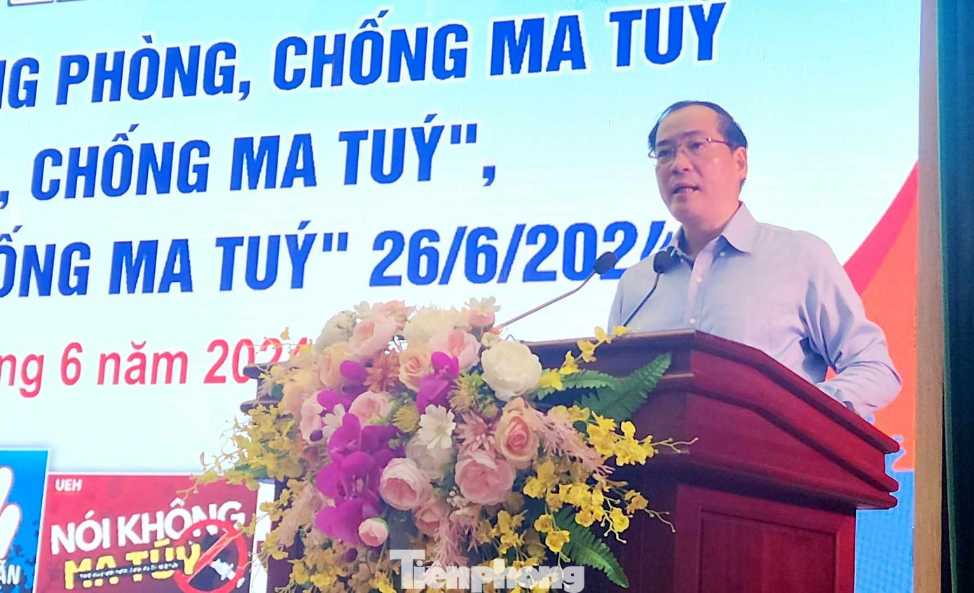 Phó Chủ tịch Thường trực UBND tỉnh Dương Xuân Huyên mong muốn các cấp, các ngành chung tay phòng chống ma túy. Ảnh: Duy Chiến