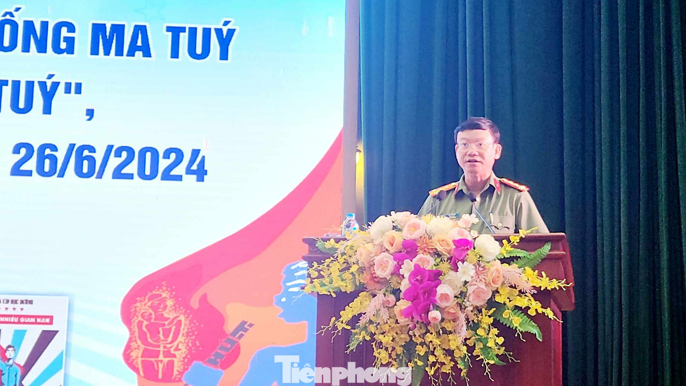 Đại tá Vũ Như Hà- Giám đốc Công an tỉnh Lạng Sơn phát biểu tại Lễ mít tinh hưởng ứng "Ngày Quốc tế phòng chống ma túy". Ảnh: Duy Chiến