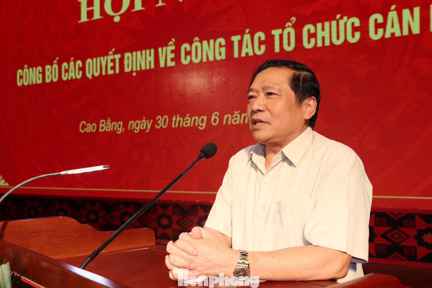 Bí thư Tinỉ ủy Cao Bằng Lại Xuân Môn mong muốn các đồng chí được luân chuyển, bổ nhiệm hoàn thánh tốt nhiệm vụ được giao .Ảnh: T. Hiển