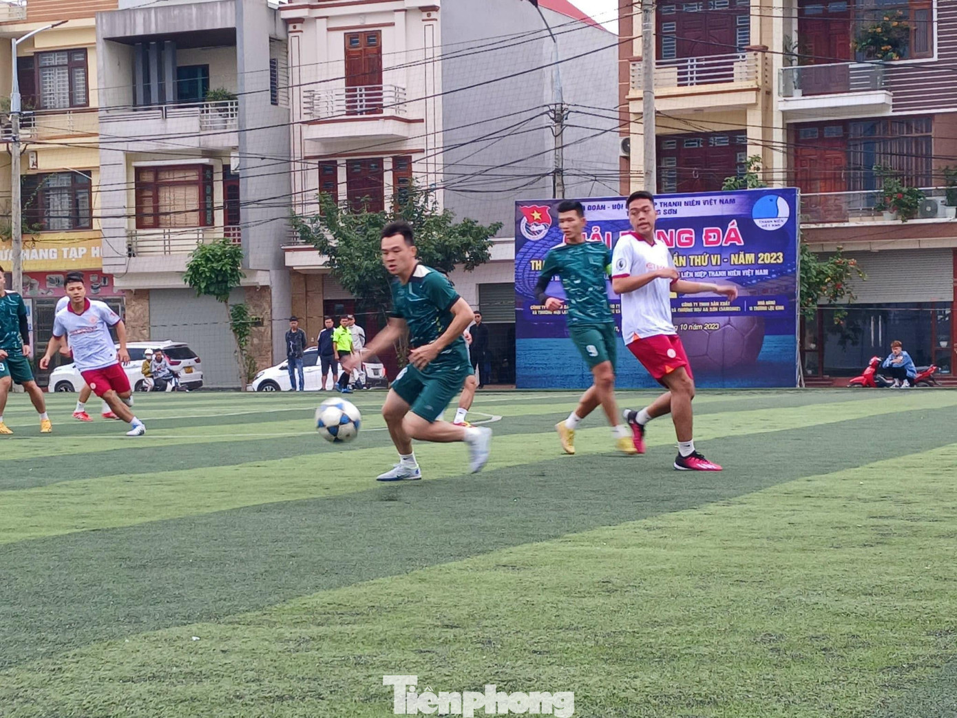 Các trận đấu hấp dẫn, sôi nổi khai mạc. Ảnh: Duy Chiến Các trận đấu hấp dẫn, sôi nổi khai mạc. Ảnh: Duy Chiến