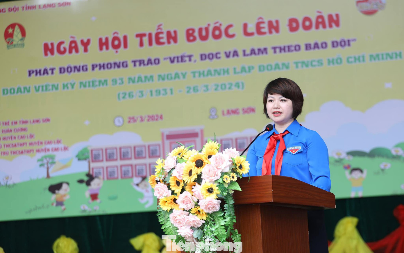 Chị Lê Thùy Dung - Phó Bí thư Tỉnh Đoàn, Chủ tịch Hội đồng Đội tỉnh Lạng Sơn phát biểu tại chương trình. Chị Lê Thùy Dung - Phó Bí thư Tỉnh Đoàn, Chủ tịch Hội đồng Đội tỉnh Lạng Sơn phát biểu tại chương trình.