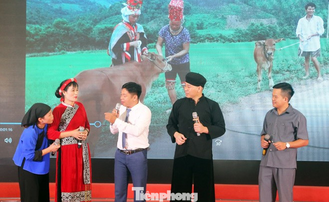 Cách tuyên truyền hiếu học được sân khấu hóa, gần gũi với đồng bào các dân tộc xứ Lạng.