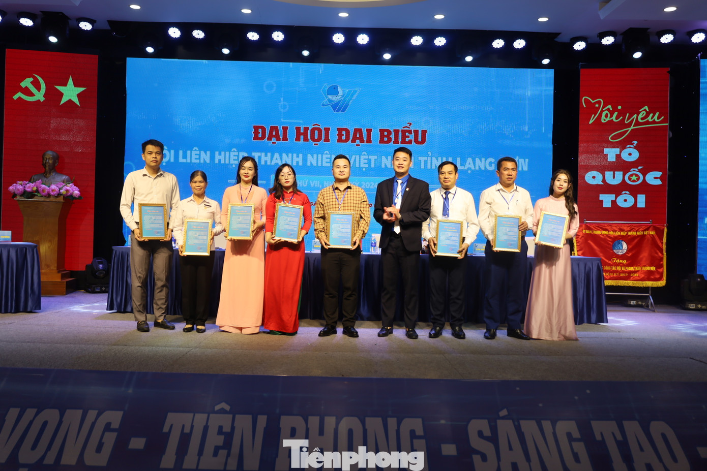 Tri ân những đơn vị đồng hành, tài trợ Đại hội.