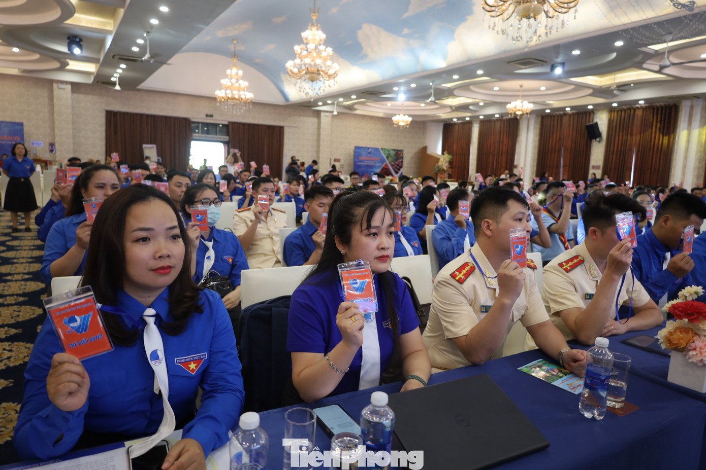 Đại hội thống nhất cao chọn cử Ủy ban Hội LHTN Việt Nam tỉnh Lạng Sơn và Chủ tịch Hội LHTN Việt Nam tỉnh Lạng Sơn khóa VII, nhiệm kỳ 2024-2029.