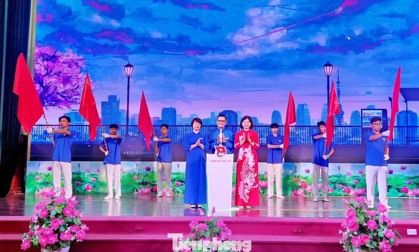 Nghi thức khởi động Chiến dịch Thanh niên tình nguyện hè 2023. Ảnh: Duy Chiến Nghi thức khởi động Chiến dịch Thanh niên tình nguyện hè 2023. Ảnh: Duy Chiến