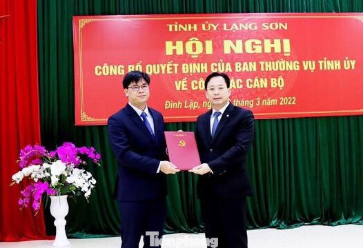 Lãnh đạo Tỉnh ủy Lạng Sơn trao Quyết định cho ông Nguyễn Văn Hà Lãnh đạo Tỉnh ủy Lạng Sơn trao Quyết định cho ông Nguyễn Văn Hà