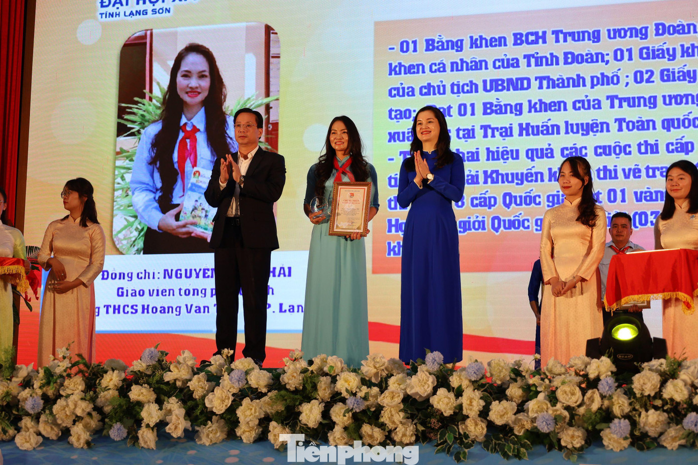 Cán bộ Đội được ghi nhận, tôn vinh -Ảnh: Duy Chiến