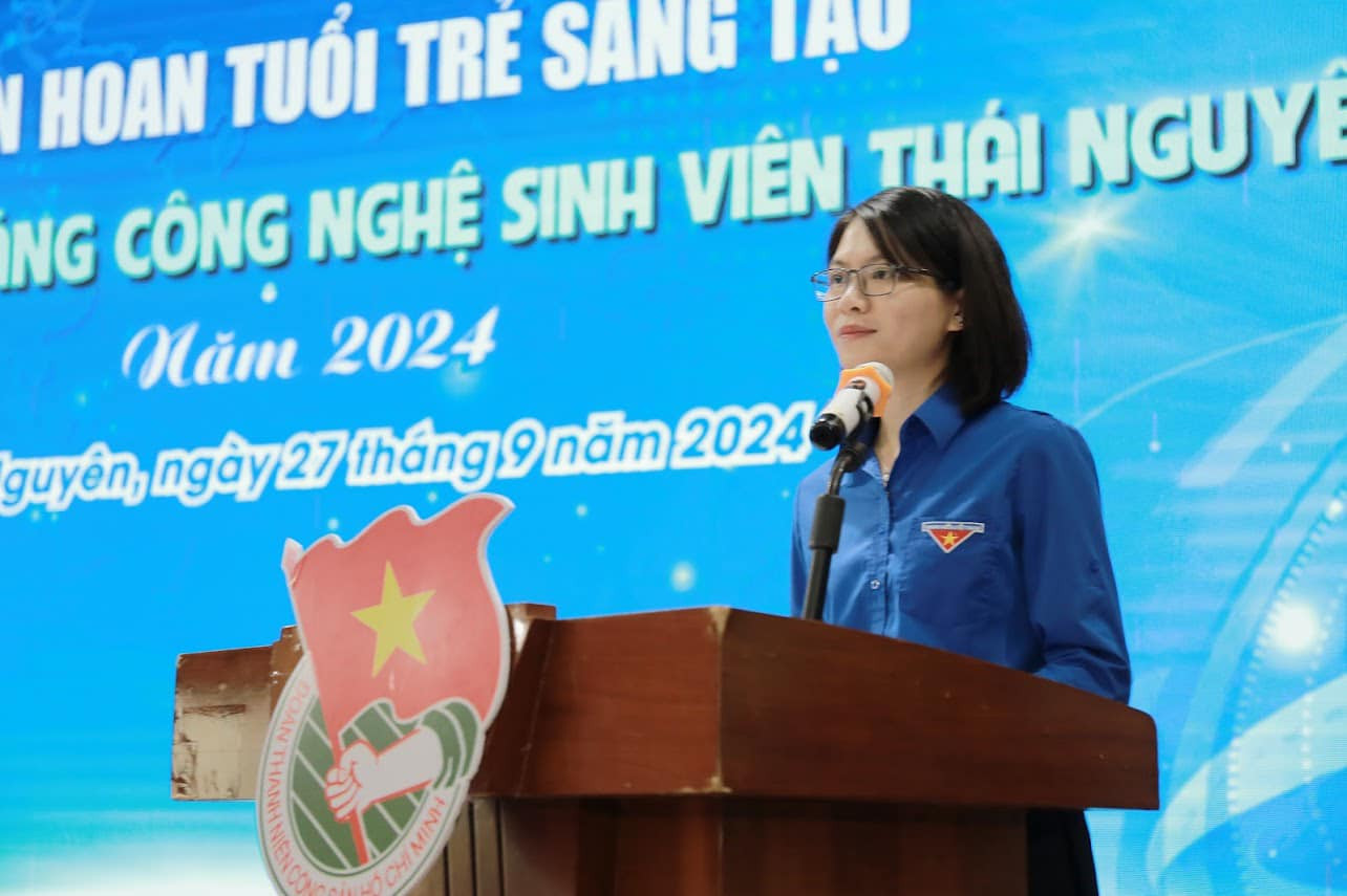 Chị Phạm Thị Thu Hiền, Phó Bí thư phụ trách Tỉnh Đoàn Thái Nguyên phát biểu khai mạc chương trình.