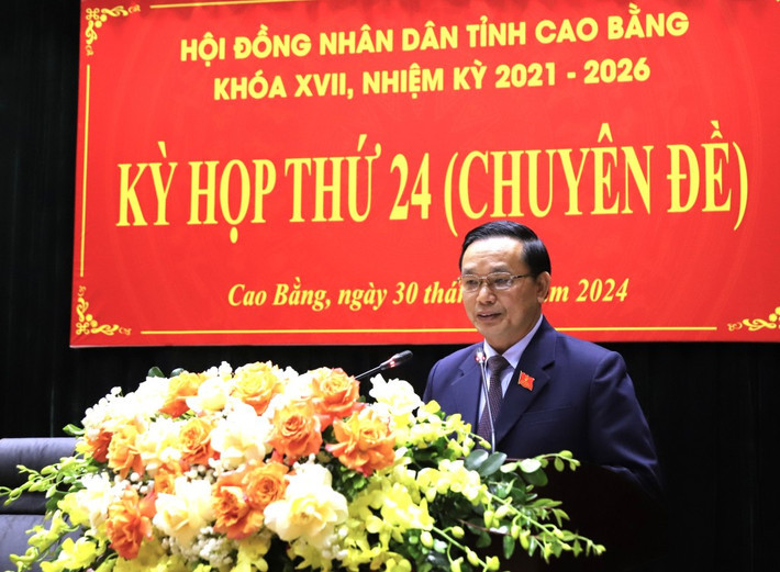 Chủ tịch HĐND tỉnh Cao Bằng Triệu Đình Lê đề nghị UBND tỉnh, các ngành chức năng địa phương sớm thực hiện ngay các Nghị quyết để Luật đất đai phát huy hiệu quả. Chủ tịch HĐND tỉnh Cao Bằng Triệu Đình Lê đề nghị UBND tỉnh, các ngành chức năng địa phương sớm thực hiện ngay các Nghị quyết để Luật đất đai phát huy hiệu quả.