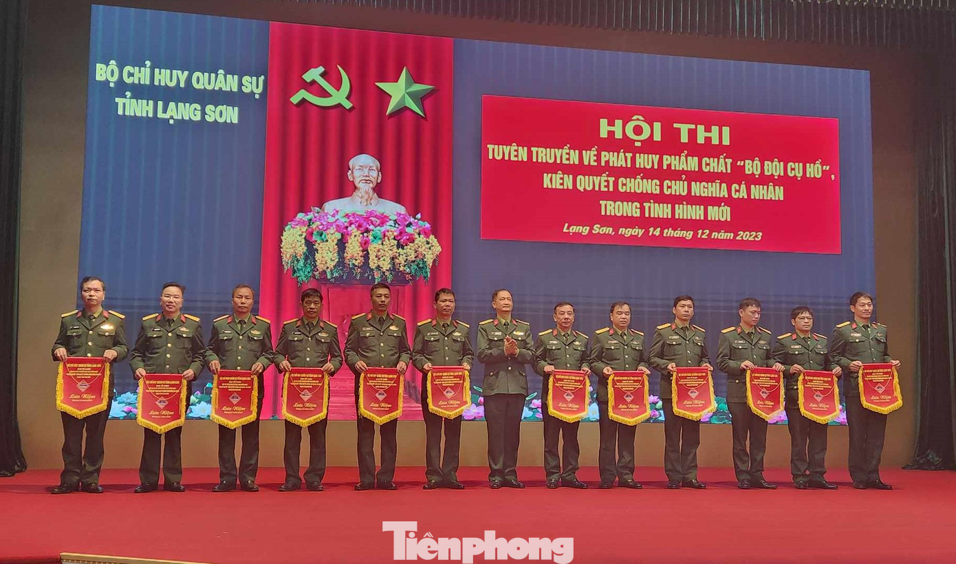 Các đơn vị tham gia Hội thi được tôn vinh.