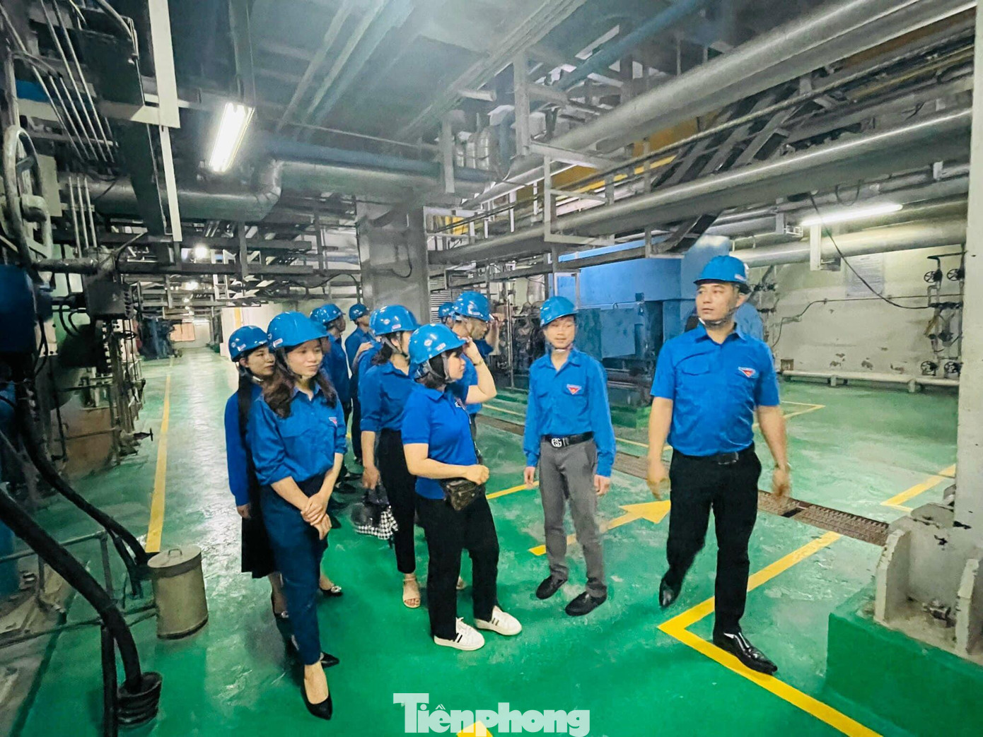 Thăm quan, trải nghiệm tìm hiểu công việc của người công nhân Nhiệt điện Na Dương -Ảnh: Duy Chiến Thăm quan, trải nghiệm tìm hiểu công việc của người công nhân Nhiệt điện Na Dương -Ảnh: Duy Chiến