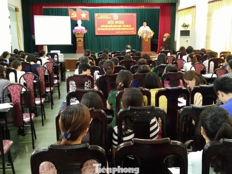 Ngành Thuế Lạng Sơn liên tục tổ chức các Hội nghị tuyên truyền chính sách pháp luật về Thuế. Ngành Thuế Lạng Sơn liên tục tổ chức các Hội nghị tuyên truyền chính sách pháp luật về Thuế.