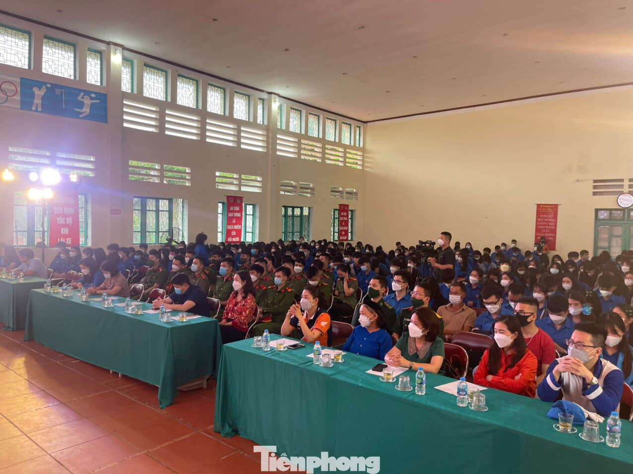 Đông đảo ĐVTN trên địa bàn tỉnh Lạng Sơn tham gia "Ngày hội thanh niên với văn hóa giao thông 2022". -Ảnh: Duy Chiến Đông đảo ĐVTN trên địa bàn tỉnh Lạng Sơn tham gia "Ngày hội thanh niên với văn hóa giao thông 2022". -Ảnh: Duy Chiến