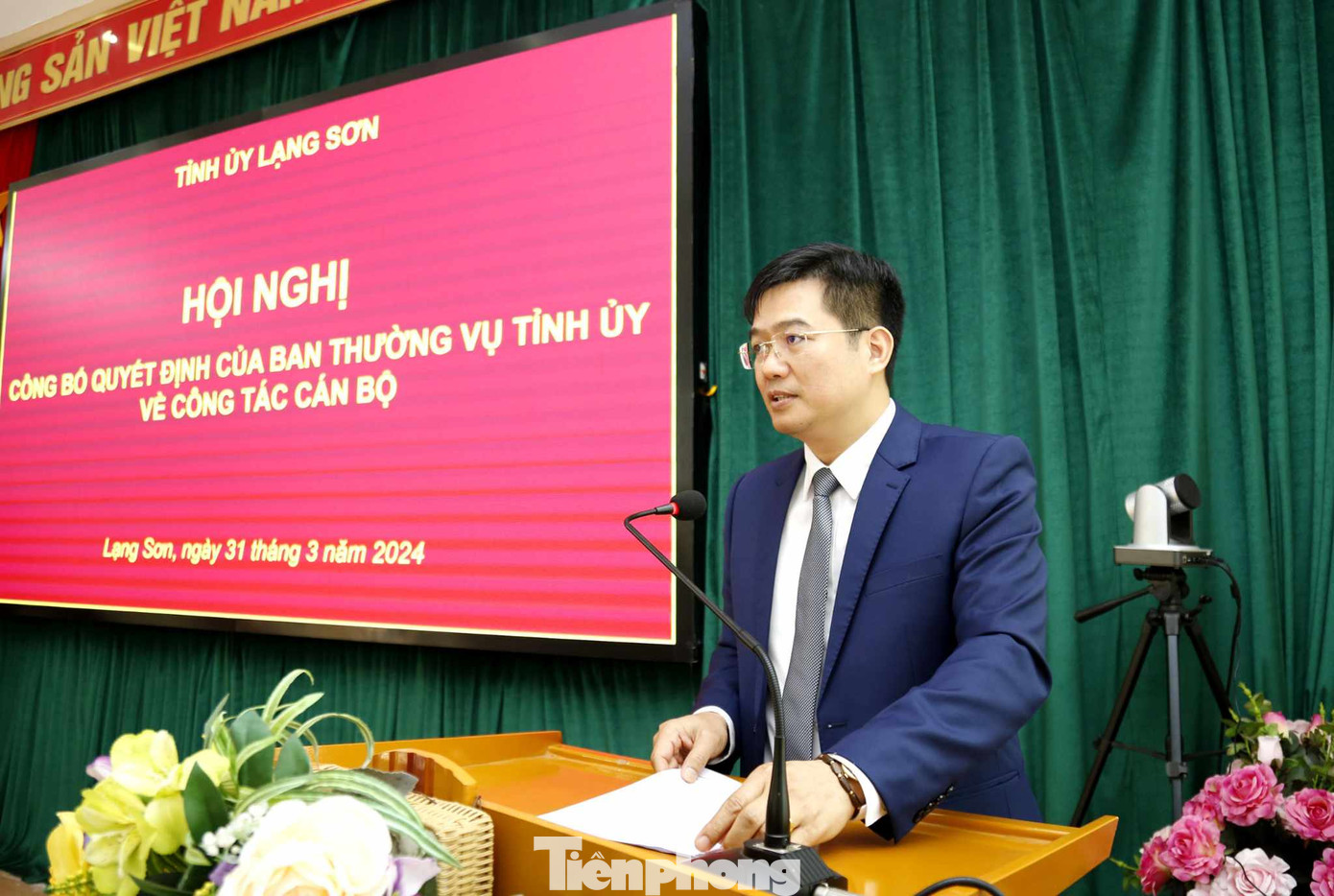 Bí thư Huyện ủy Bình Gia Nguyễn Sỹ Tân phát biểu ý kiến nhận nhiệm vụ, hứa sẽ nỗ lực hoàn thành tốt mọi nhiệm vụ được giao.