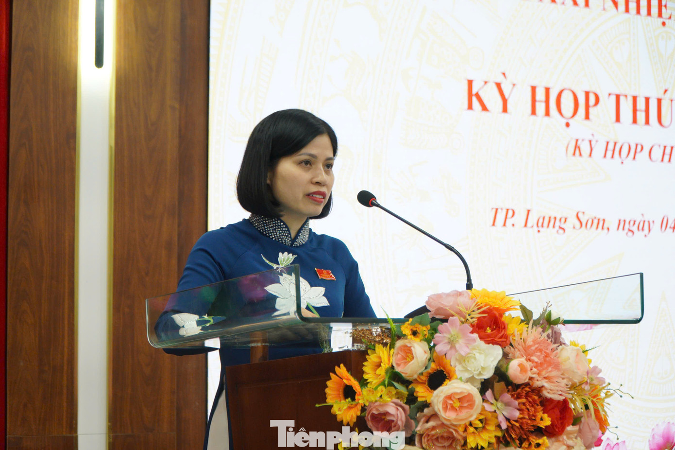 Tân Phó Chủ tịch UBND thành phố Lạng Sơn Hoàng Minh Thảo phát biểu nhận nhiệm vụ