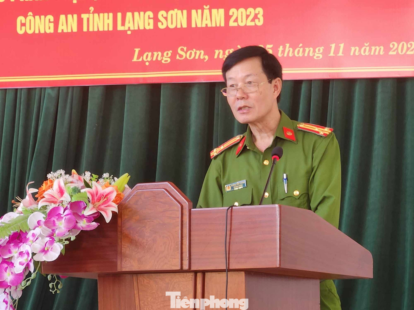 Thượng tá Hoàng Văn Chung nhấn mạnh, việc học nghề cho phạm nhân sắp mãn hạn tù để khi tái hòa nhập cộng đồng, mọi người có công ăn việc làm ổn định. Ảnh: Duy Chiến Thượng tá Hoàng Văn Chung nhấn mạnh, việc học nghề cho phạm nhân sắp mãn hạn tù để khi tái hòa nhập cộng đồng, mọi người có công ăn việc làm ổn định. Ảnh: Duy Chiến