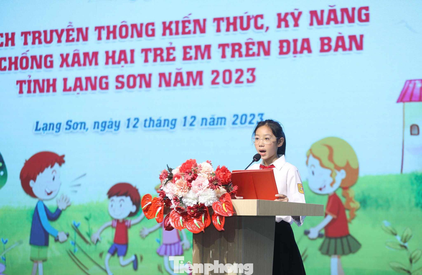 Em Nguyễn Như Ngọc, học sinh lớp 6A4, Trường THCS Hoàng Văn Thụ, thành phố Lạng Sơn phát biểu hưởng ứng. Ảnh: Duy Chiến Em Nguyễn Như Ngọc, học sinh lớp 6A4, Trường THCS Hoàng Văn Thụ, thành phố Lạng Sơn phát biểu hưởng ứng. Ảnh: Duy Chiến