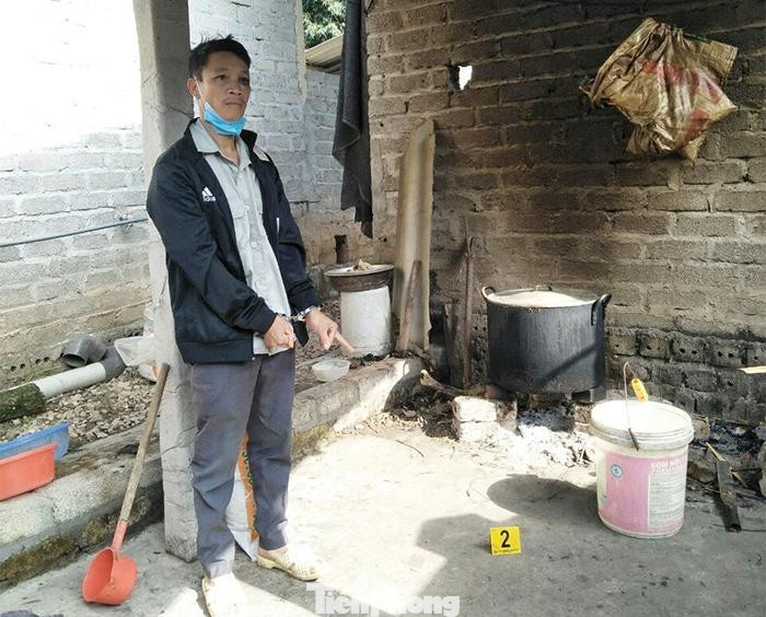 Thực nghiệm điều tra vụ hiếp dâm trẻ 5 tuổi ở Hữu Lũng -Ảnh: H. Thơ Thực nghiệm điều tra vụ hiếp dâm trẻ 5 tuổi ở Hữu Lũng -Ảnh: H. Thơ