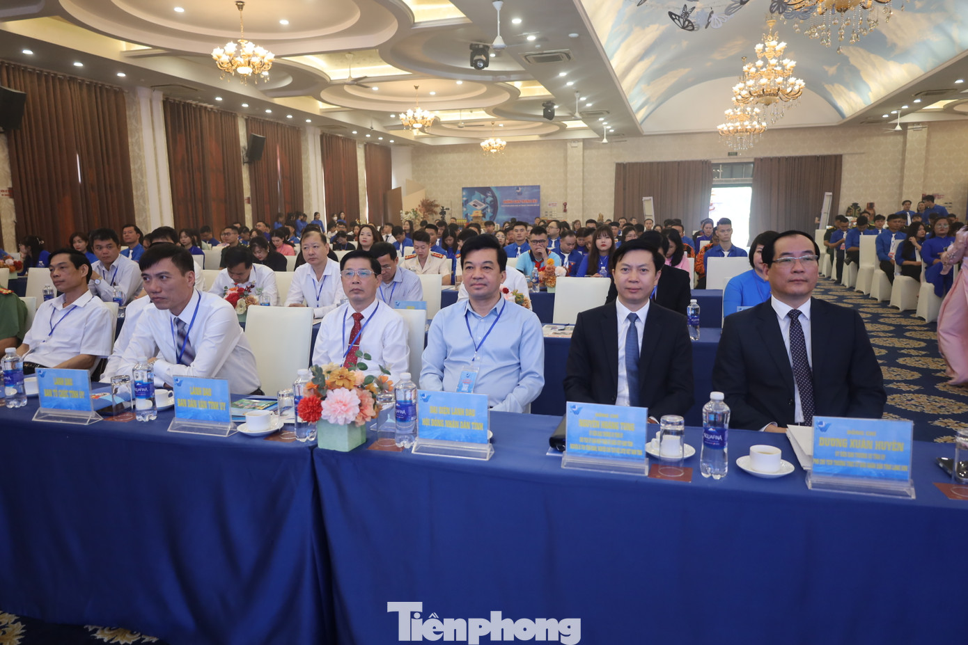 Lãnh đạo tỉnh, sở ngành tỉnh Lạng Sơn dự đại hội.