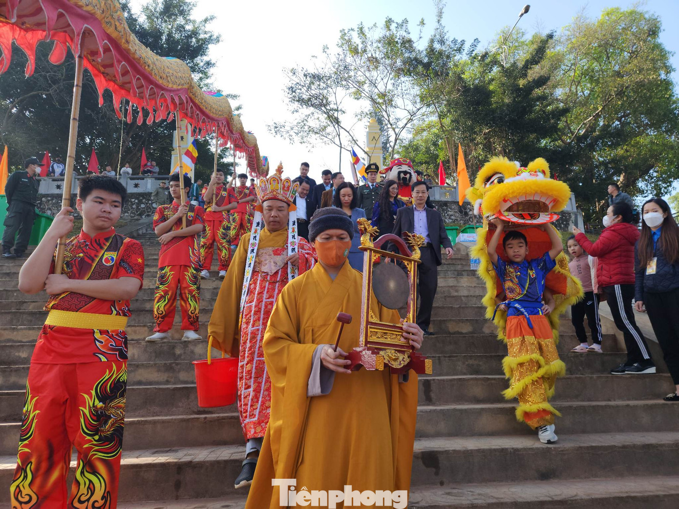 Chùa Thành tổ chức các nghi lễ tiễn ông Công, ông Táo về trời. Ảnh: Duy Chiến Chùa Thành tổ chức các nghi lễ tiễn ông Công, ông Táo về trời. Ảnh: Duy Chiến