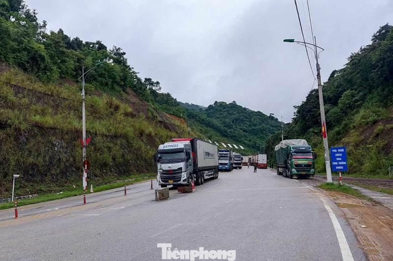 Trong hai ngày (29 và 30/8), lượng hàng hóa đến cửa khẩu Lạng Sơn có xu hướng tăng cao.