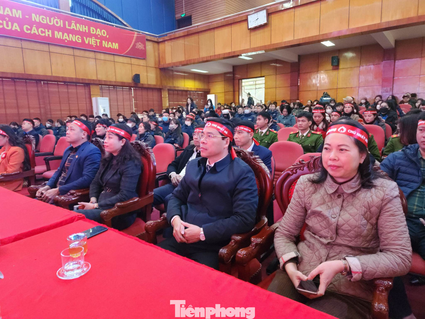 Chủ nhật Đỏ thu hút sự quan tâm, tham gia của các cấp, các ngành, đơn vị ở tỉnh Lạng Sơn. Chủ nhật Đỏ thu hút sự quan tâm, tham gia của các cấp, các ngành, đơn vị ở tỉnh Lạng Sơn.