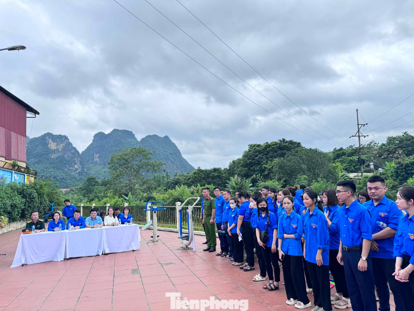 Các đội tình nguyện của giới trẻ xứ Lạng sẵn sàng đảm nhiệm các công trình, phần việc thanh niên. Ảnh: Duy Chiến Các đội tình nguyện của giới trẻ xứ Lạng sẵn sàng đảm nhiệm các công trình, phần việc thanh niên. Ảnh: Duy Chiến