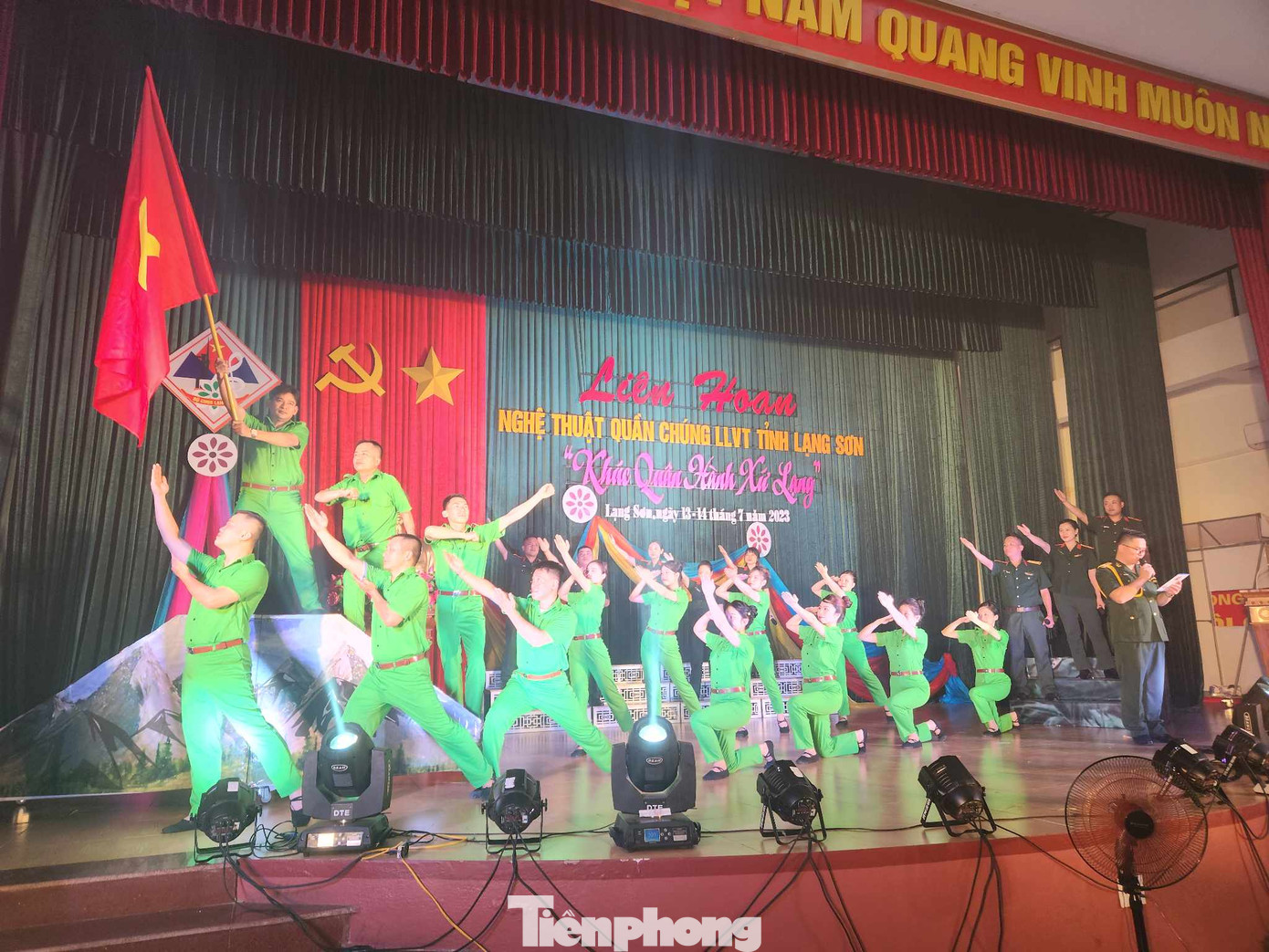 Nhiều tiết mục hoành tráng, cuốn hút người xem. (Ảnh: Duy Chiến)