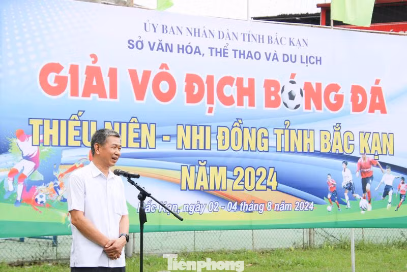 Lãnh đạo Sở Văn hóa- Thể thao và Du lịch tỉnh Bắc Kạn mong muốn phong trào luyện tập, thi đấu môn bóng đá ở địa phương ngày càng phát triển.