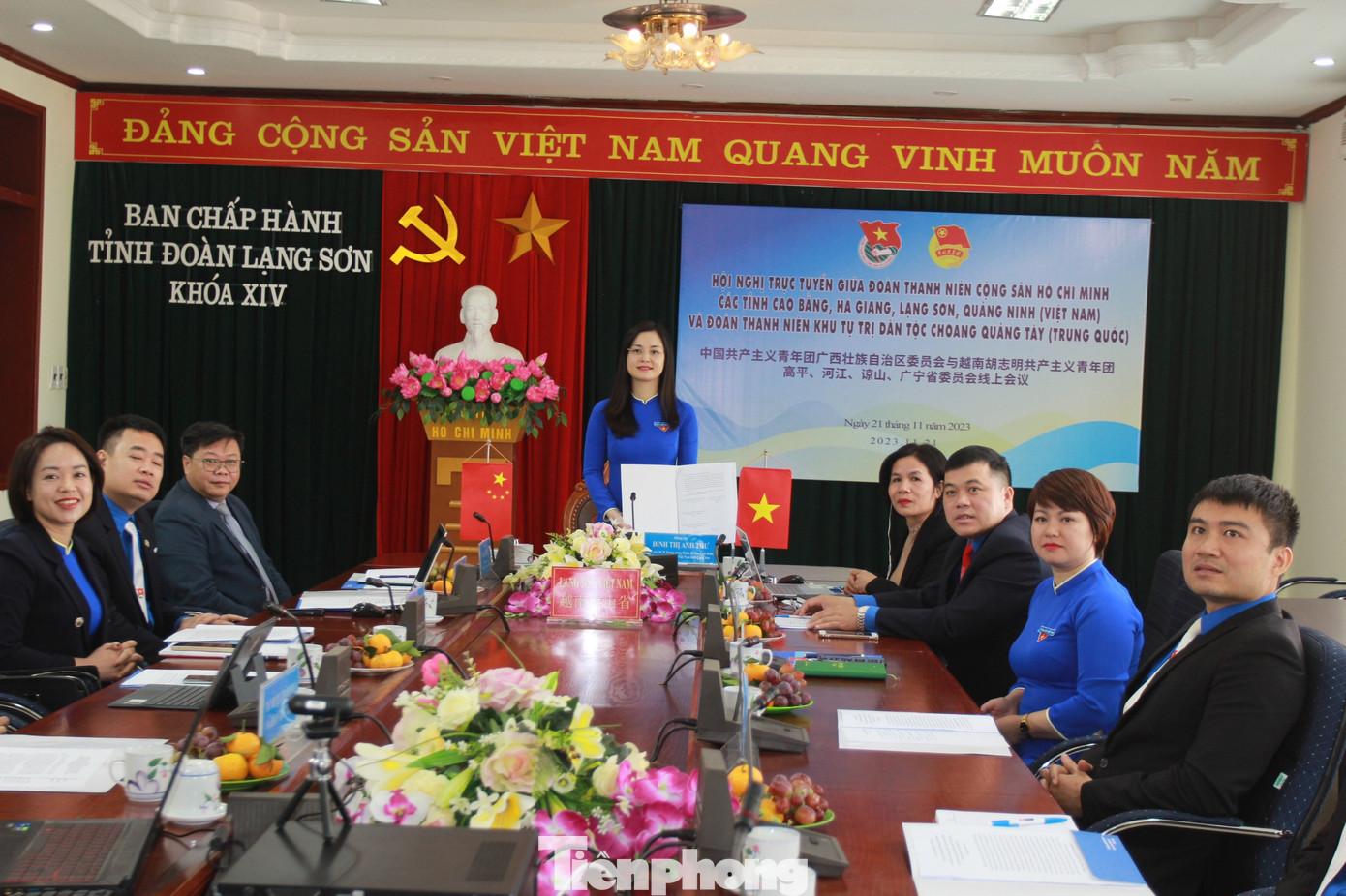 Chị Đinh Thị Anh Thư - Bí thư Tỉnh Đoàn Lạng Sơn (giữa) phát biểu tại chương trình. Ảnh: Duy Chiến Chị Đinh Thị Anh Thư - Bí thư Tỉnh Đoàn Lạng Sơn (giữa) phát biểu tại chương trình. Ảnh: Duy Chiến