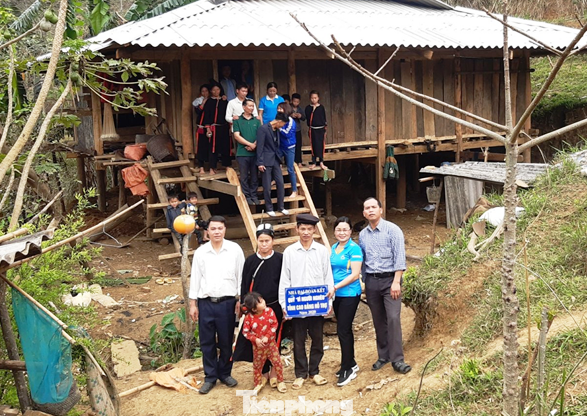 Tỉnh Cao bằng đang nỗ lực đẩy nhanh thực hiện các dự án, công trình giảm nghèo, trong đó có những công trình, phần việc an sinh xã hội -Ảnh: CB Tỉnh Cao bằng đang nỗ lực đẩy nhanh thực hiện các dự án, công trình giảm nghèo, trong đó có những công trình, phần việc an sinh xã hội -Ảnh: CB