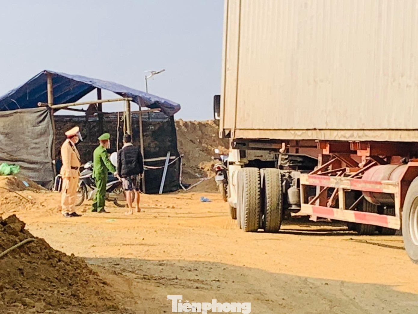 Tăng cường công tác điều tiết giao thông, tránh ùn tắc Tăng cường công tác điều tiết giao thông, tránh ùn tắc