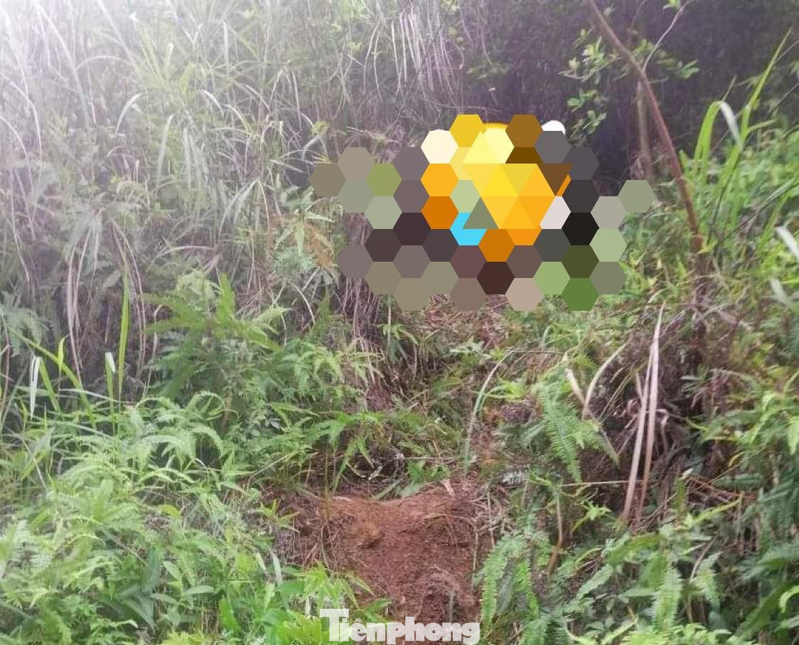 Vị trí tìm thấy bà Ninh trên đồi cao Văn Vỉ. (ảnh: Duy Chiến) Vị trí tìm thấy bà Ninh trên đồi cao Văn Vỉ. (ảnh: Duy Chiến)