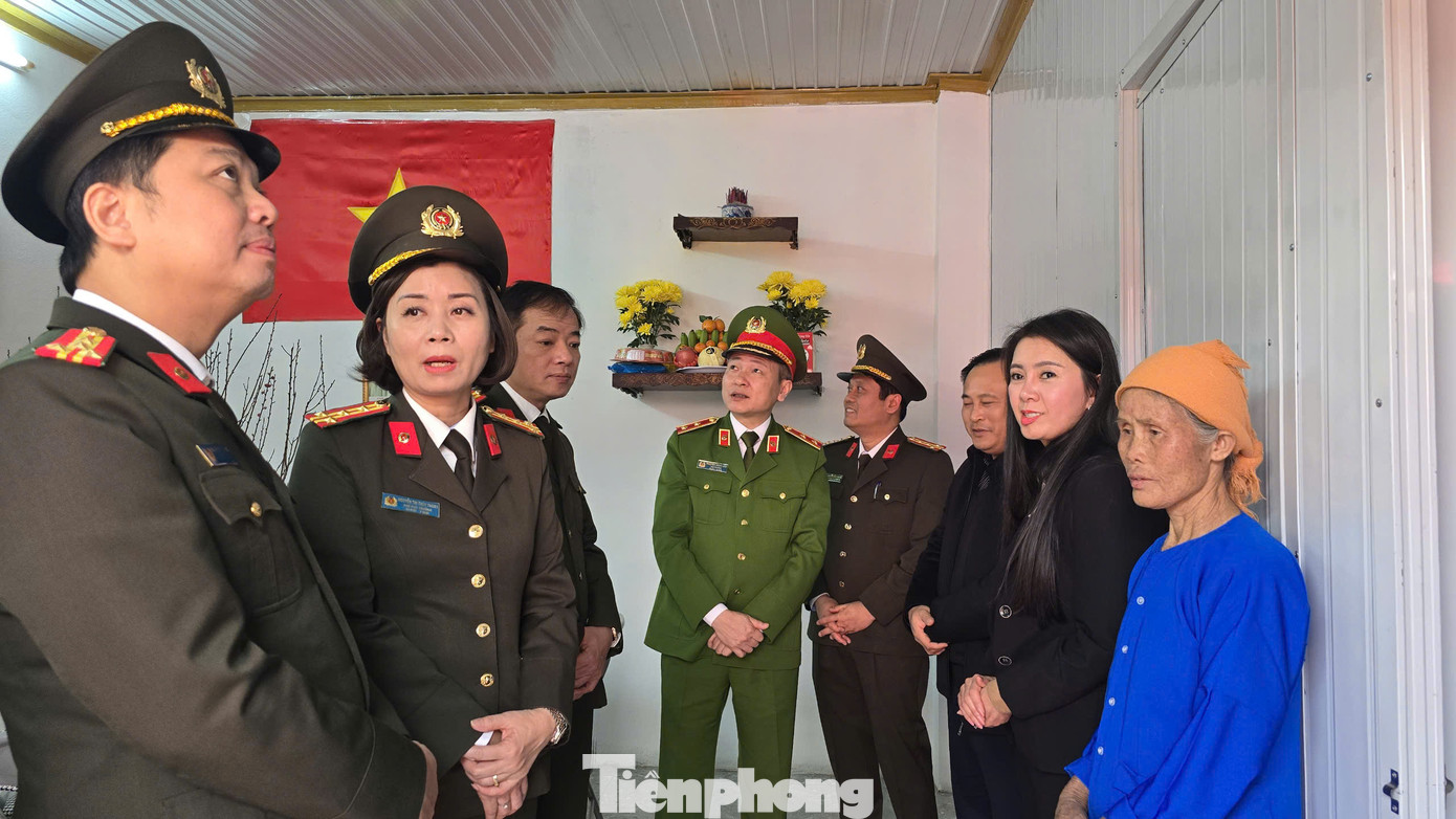 Ngôi nhà rộng hơn 42m2, khang trang, sạch đẹp của gia đình bà Hoàng Thị Nét, được hoàn thành trước Tết Nguyên đán. (Ảnh: Duy Chiến) Ngôi nhà rộng hơn 42m2, khang trang, sạch đẹp của gia đình bà Hoàng Thị Nét, được hoàn thành trước Tết Nguyên đán. (Ảnh: Duy Chiến)