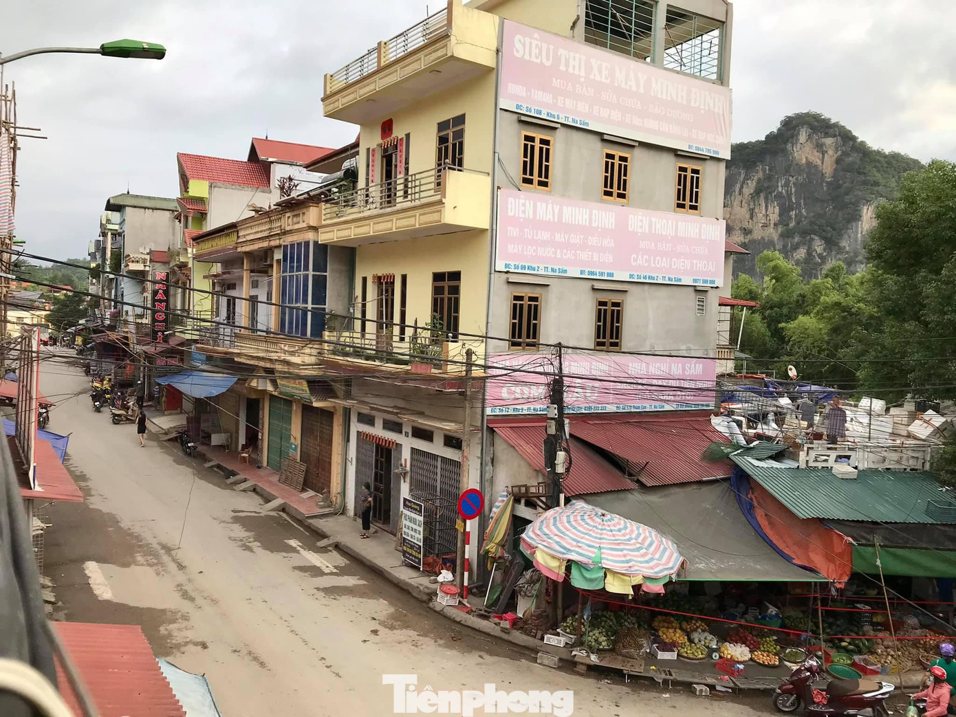 Huyện Văn Lãng triển khai chỉ thị 16 đối với thị trấn Na Sầm (huyện Văn Lãng) -Ảnh: LT Huyện Văn Lãng triển khai chỉ thị 16 đối với thị trấn Na Sầm (huyện Văn Lãng) -Ảnh: LT