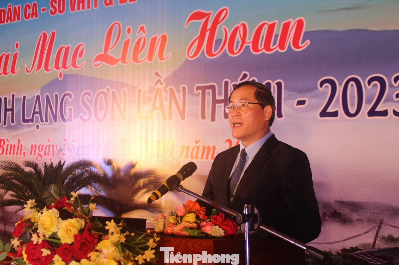 Ông Dương Xuân Huyên, Phó Chủ tịch Thường trực UBND tỉnh Lạng Sơn nhấn mạnh, Liên hoan kỳ này tiếp tục góp phần bảo tồn, phát huy dân ca xứ Lạng. Ảnh: Duy Chiến Ông Dương Xuân Huyên, Phó Chủ tịch Thường trực UBND tỉnh Lạng Sơn nhấn mạnh, Liên hoan kỳ này tiếp tục góp phần bảo tồn, phát huy dân ca xứ Lạng. Ảnh: Duy Chiến