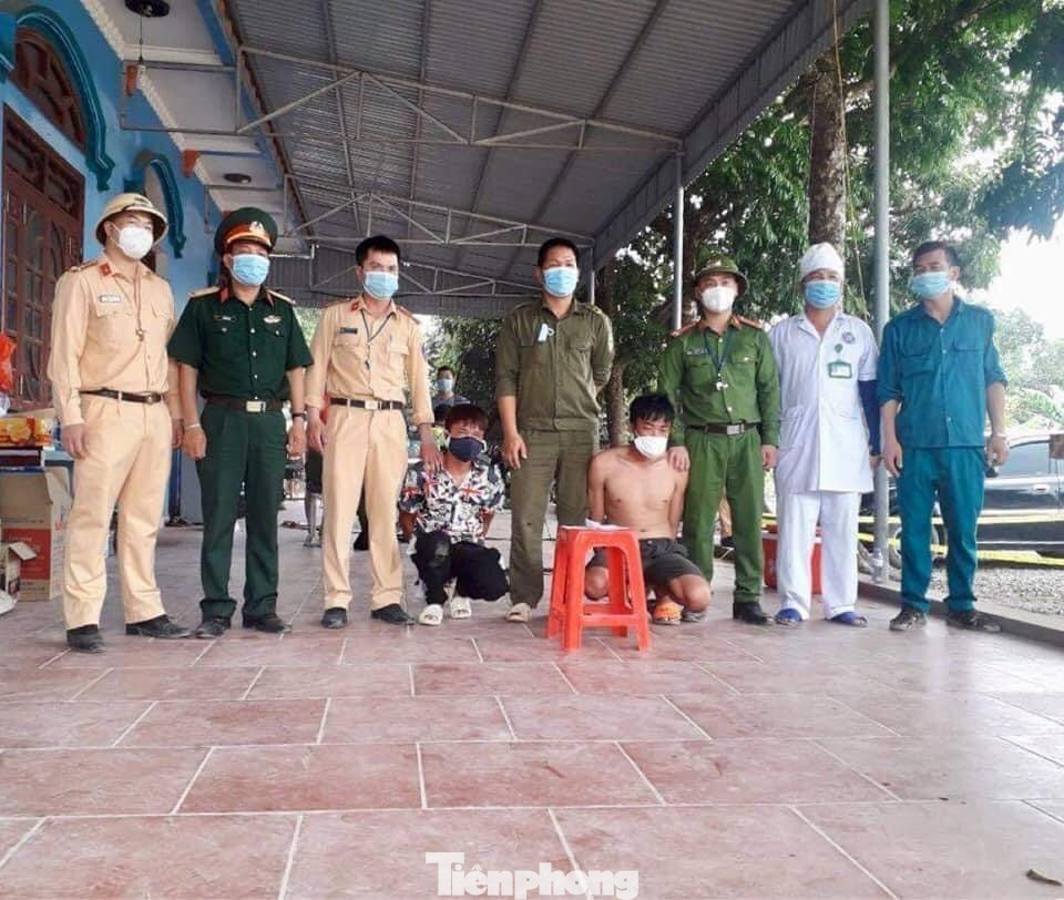 Trong khi kiểm tra, kiểm soát phòng bệnh, lực lượng chức năng Lạng Sơn bắt giữ nhiều đối tượng tàng trữ ma túy .Ảnh: TL