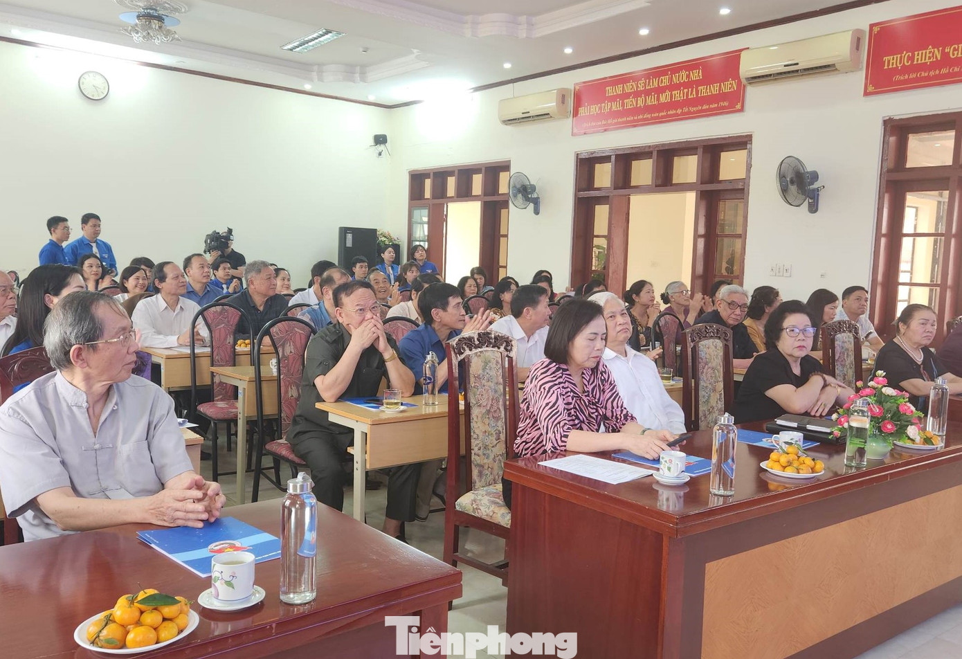 Các đại biểu tham dự cuộc họp mặt. Ảnh: Duy Chiến Các đại biểu tham dự cuộc họp mặt. Ảnh: Duy Chiến