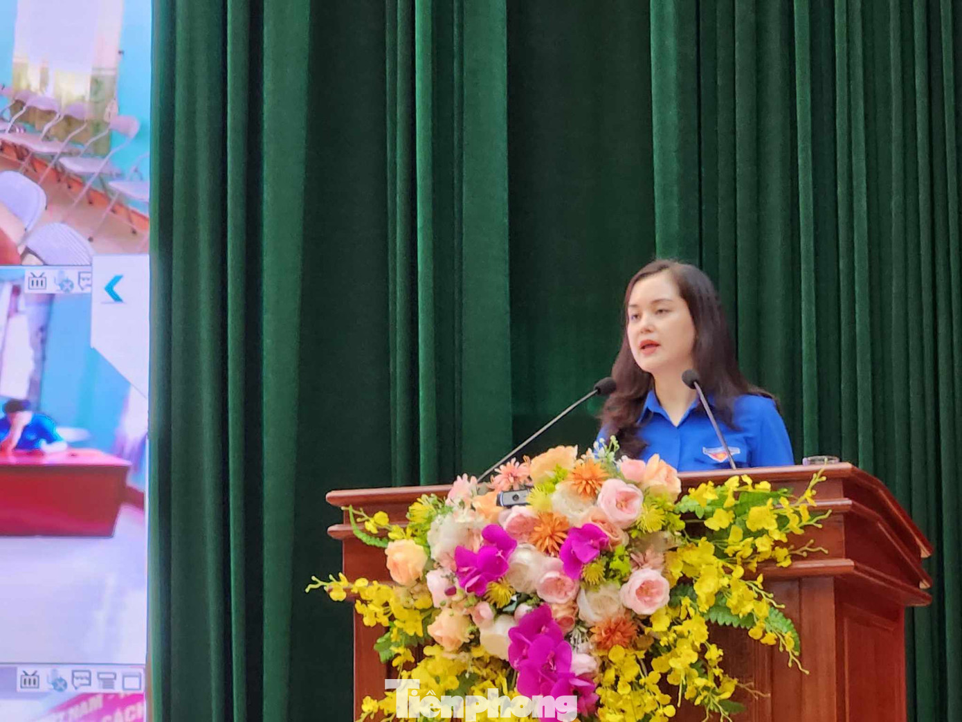 Chị Đinh Thị Anh Thư, Bí thư Tỉnh Đoàn Lạng Sơn phát biểu đề dẫn Hội nghị. Ảnh: Duy Chiến