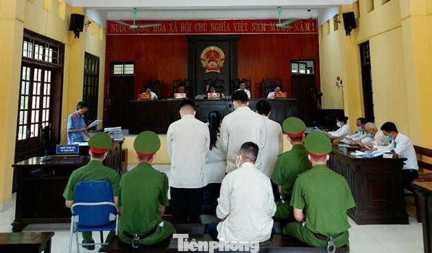 Quảng cảnh phiên tòa xét xử bị cáo Oanh và các đồng phạm -Ảnh: TL