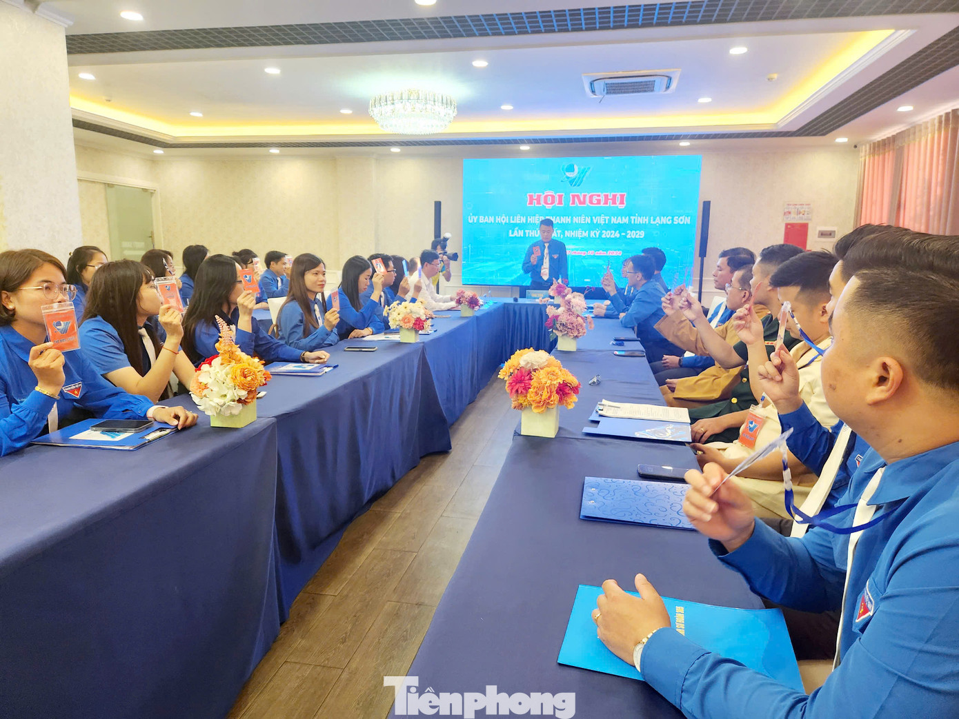 Ủy ban Hội LHTN Việt Nam tỉnh Lạng Sơn họp phiên đầu tiên để chọn cử lãnh đạo chủ chốt Hội.